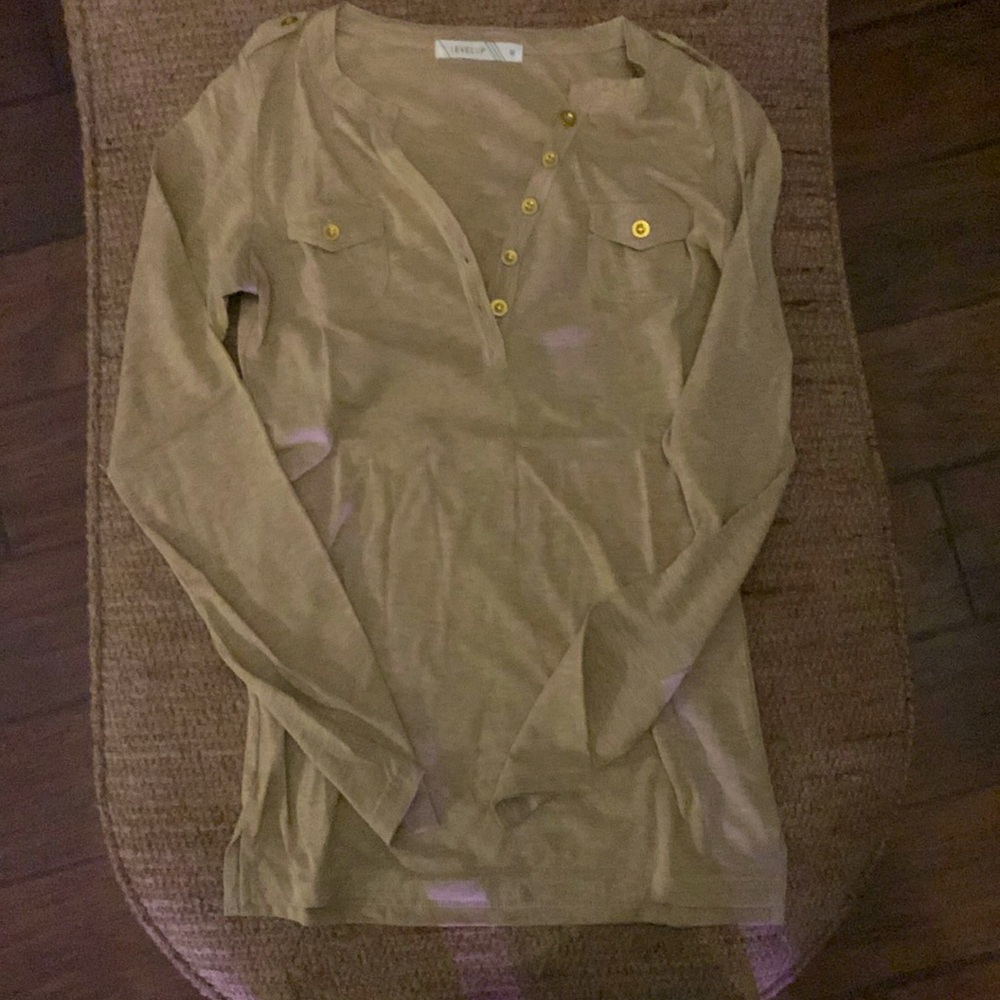 Juniors medium army style long sleeve tee shirt